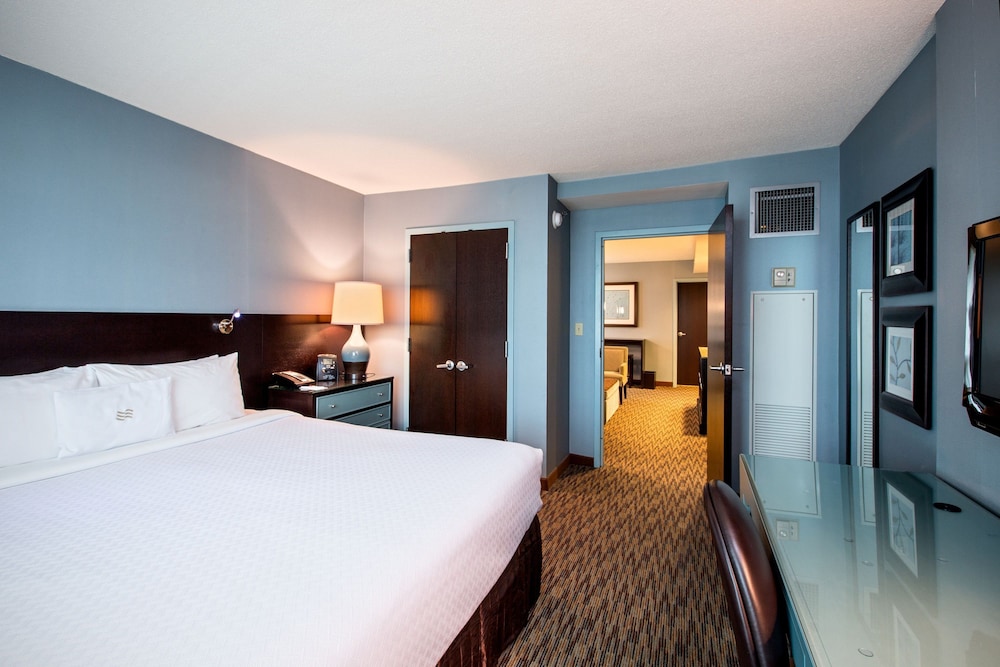 Crowne Plaza Lombard Downers Grove by IHG - photo 23