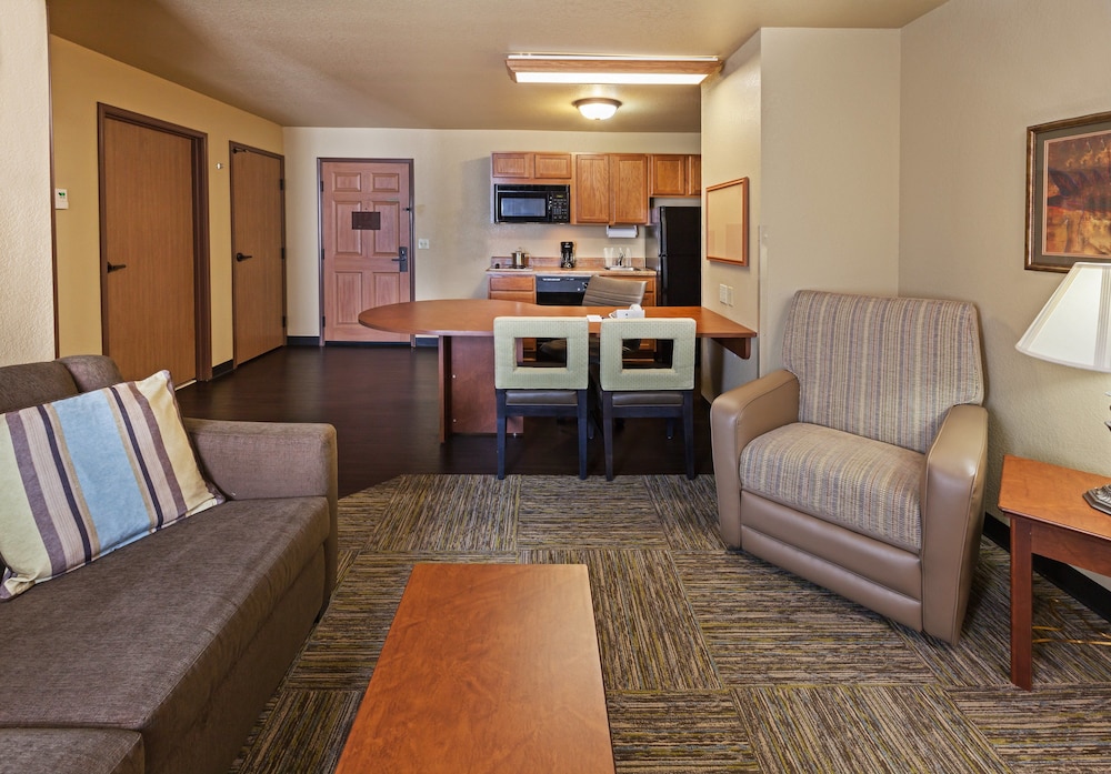 Candlewood Suites St Robert an IHG Hotel - photo 5