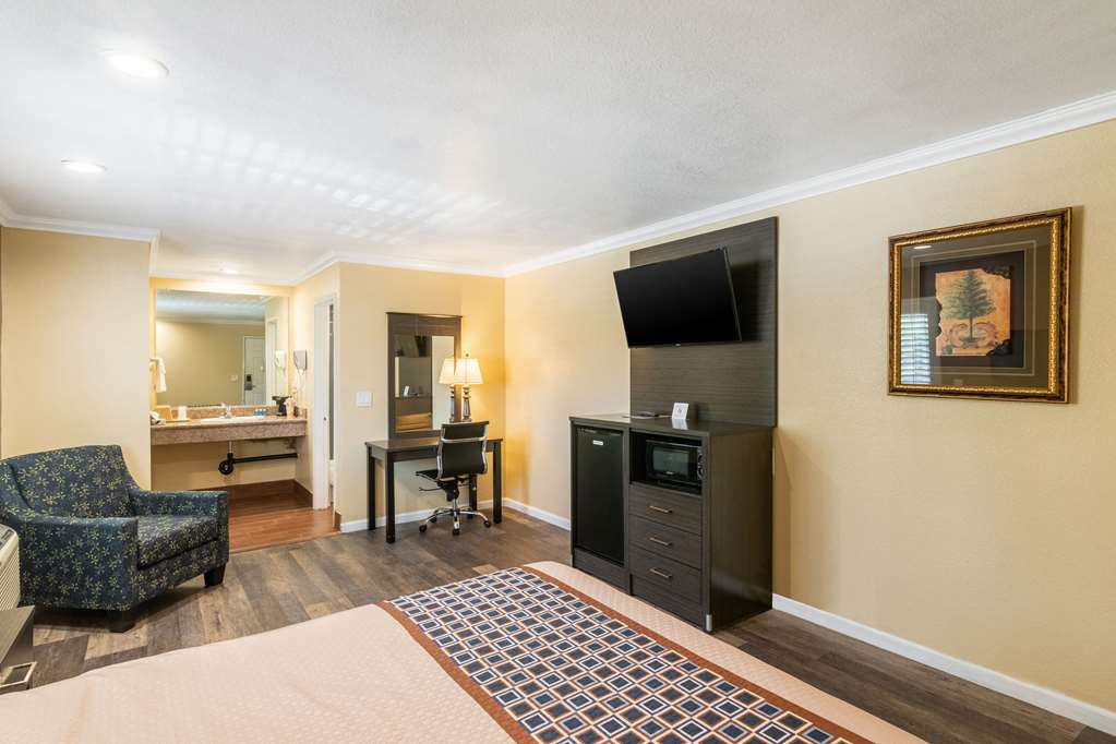 Rodeway Inn Artesia Cerritos - photo 15