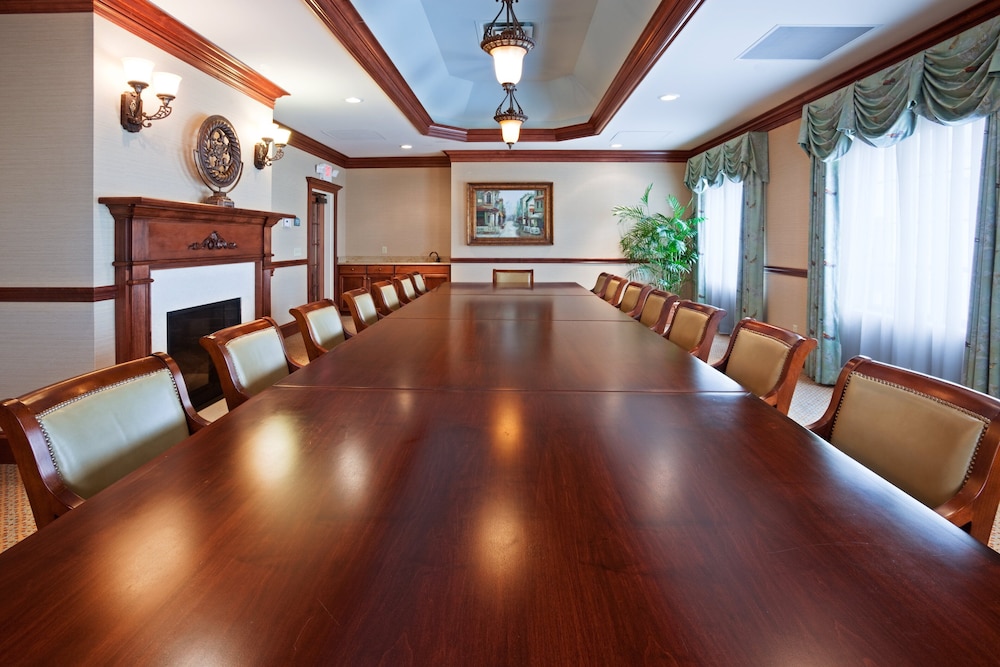 Holiday Inn Hotel & Suites Minneapolis Lakeville by IHG - photo 40