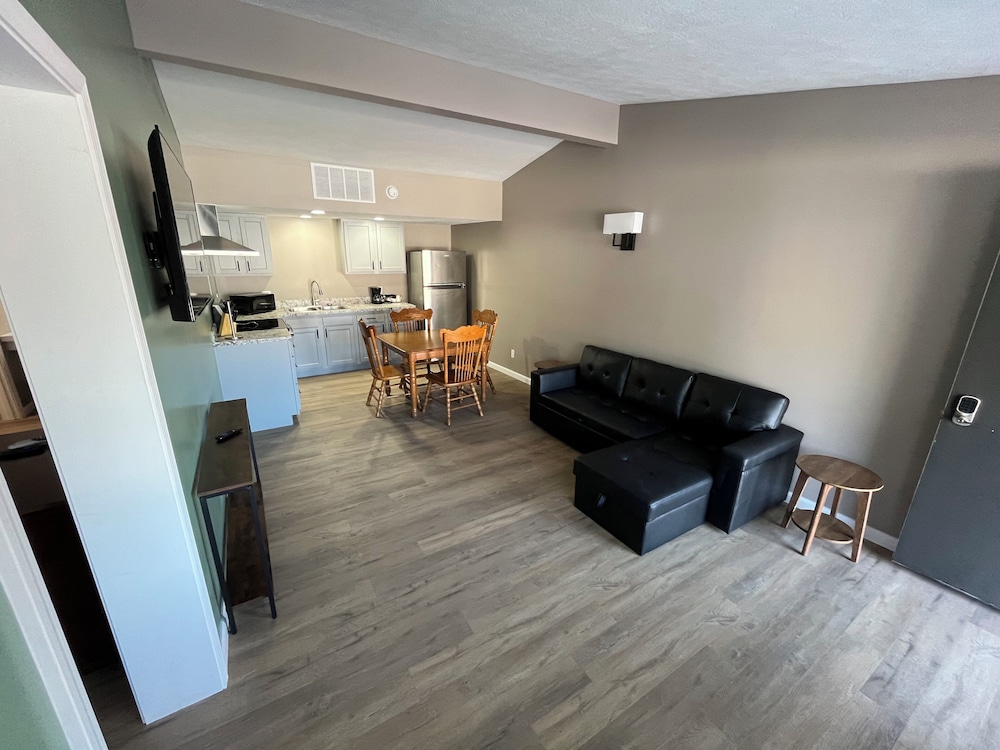 Valley Inn and Suites - photo 44