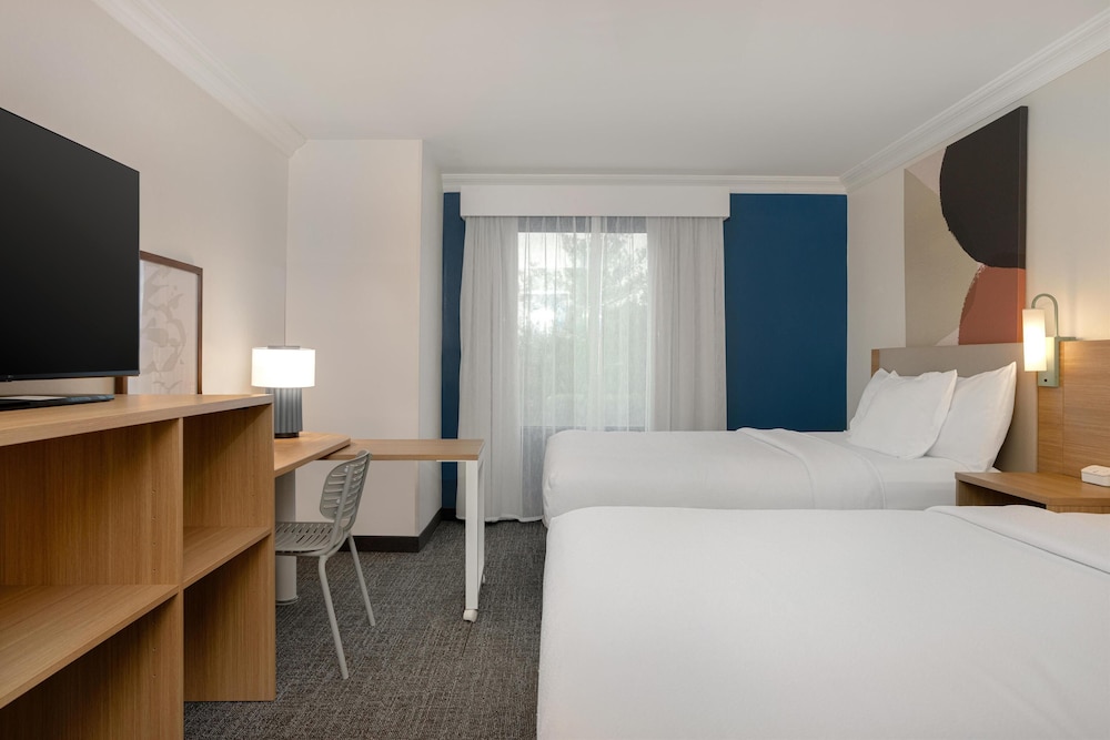 Spark by Hilton Rahway - photo 30