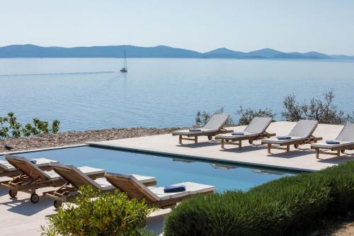 Villa Cape of Tranquility — 4-Star Luxury Hotel in Biograd Na Moru, Croatia