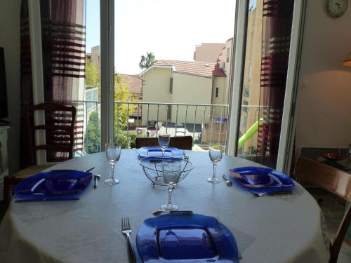 Appartement Le Lavandou 2 pièces 4 personnes FR 1 308 79 — 4-Star Luxury Hotel in Le Lavandou, France