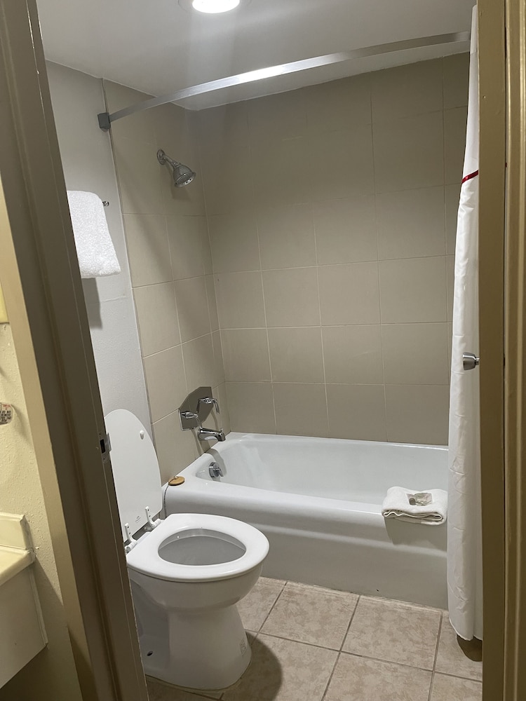 Red Roof Inn Clearfield - photo 27