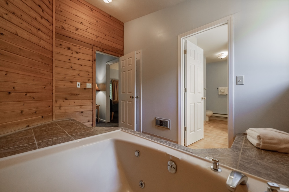Telemark Northwoods Lodging - photo 81