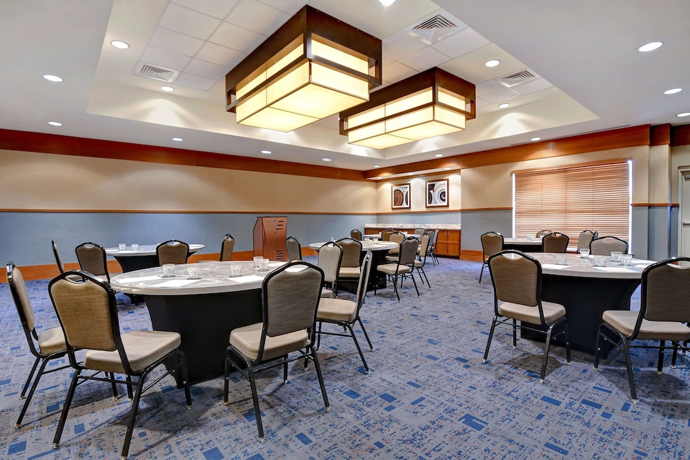 DoubleTree by Hilton Phoenix Tempe - photo 57