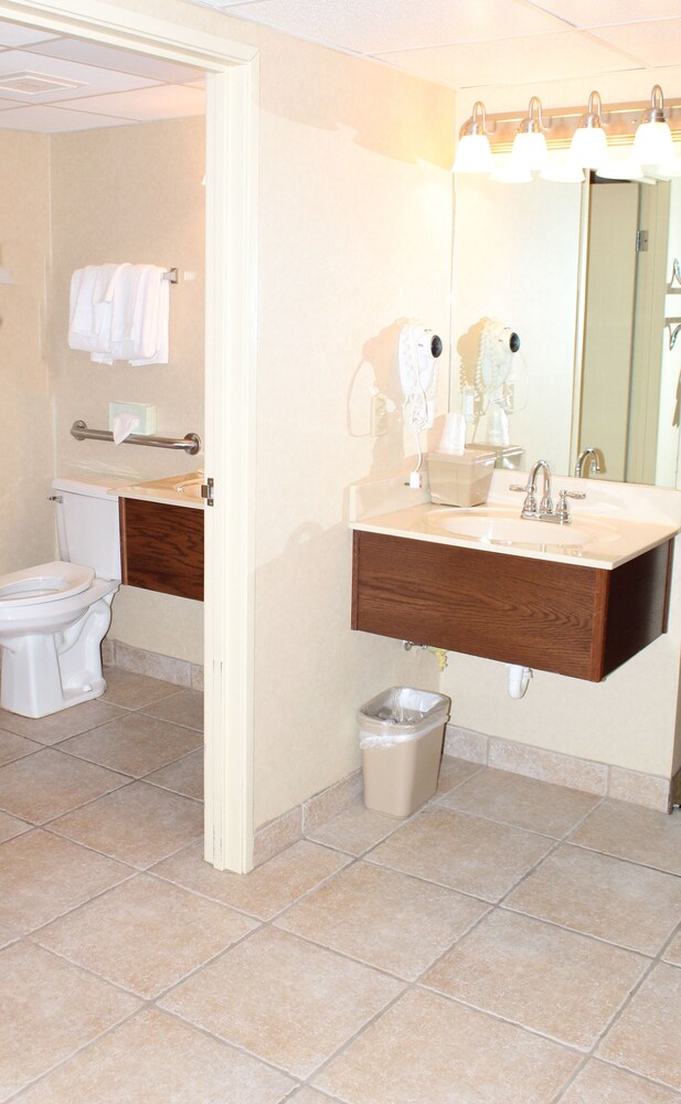 Baymont by Wyndham Branson Theatre District - photo 57