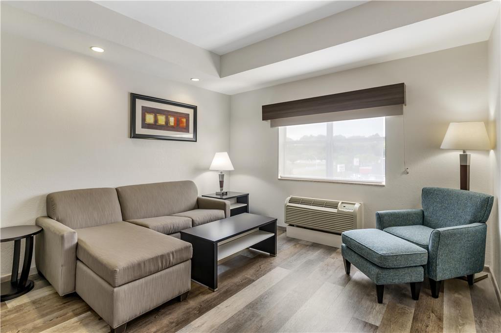 Best Western Plus JFK Inn & Suites - photo 35