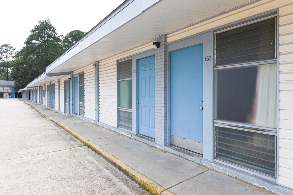 Hotel Valdosta GA N Ashley St - photo 18