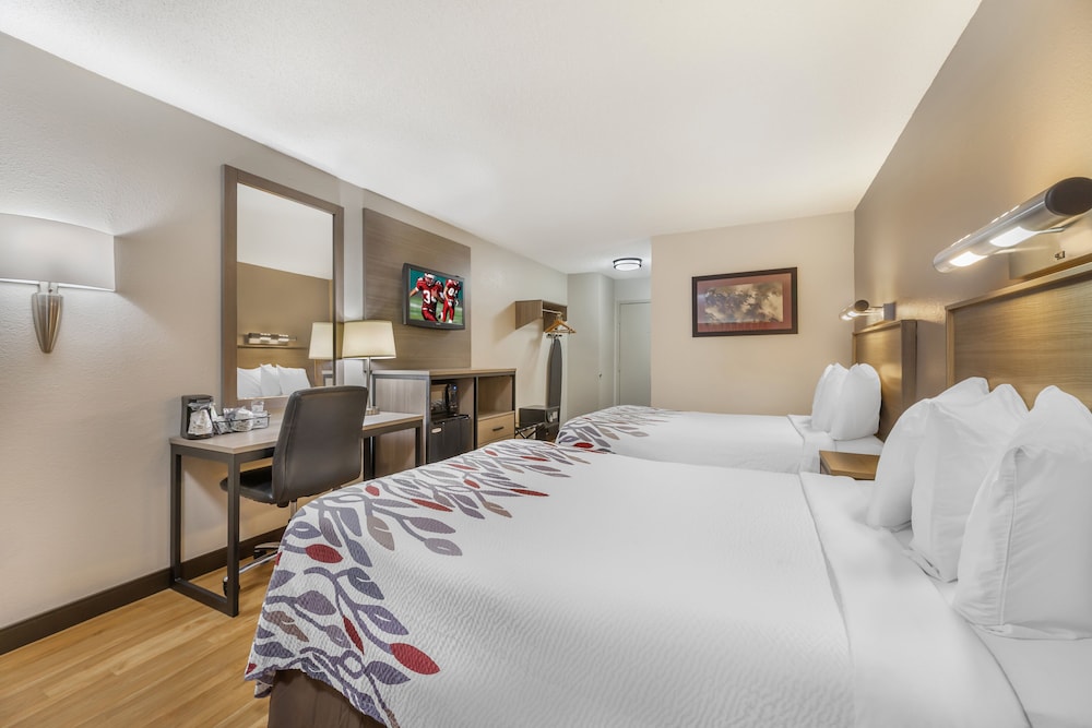 Red Roof Inn Erie I 90 - photo 4