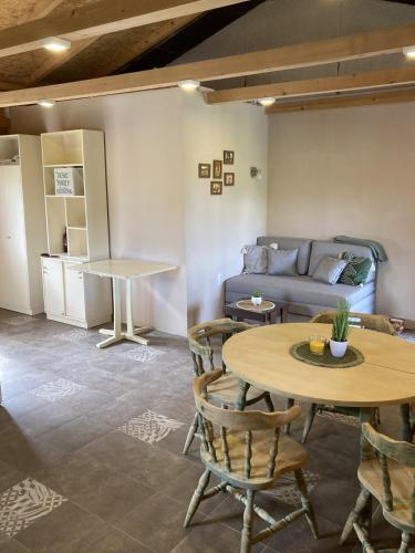 Gruzanski Raj in Knic, Serbia