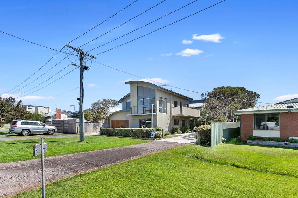 Cape Vista 1 Byo Linen in Apollo Bay, Australia