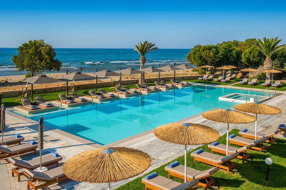 Paralos Kosta Alímia in Hersonissos, Greece