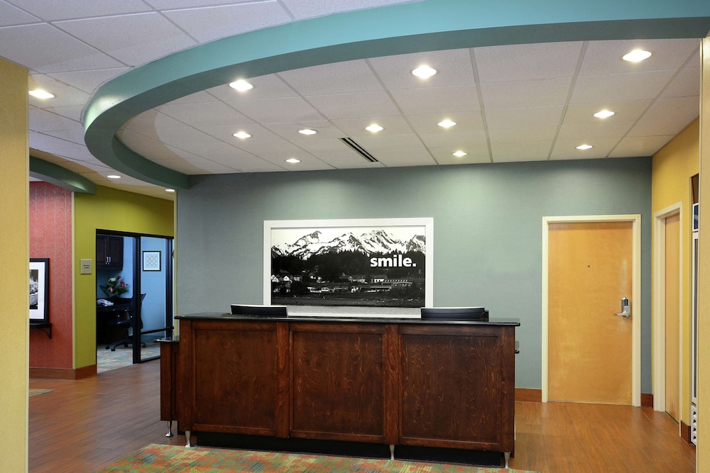 Hampton Inn Martinsville - photo 3