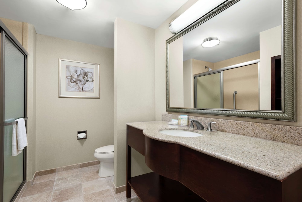Hampton Inn & Suites Brunswick - photo 22