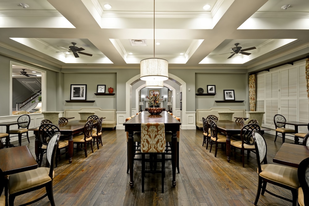 Hampton Inn and Suites Savannah Historic District - photo 51