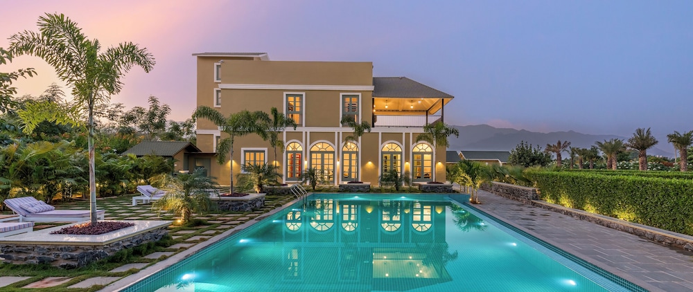 Merriment Luxury Resort & Private Pool Villa Abu Road