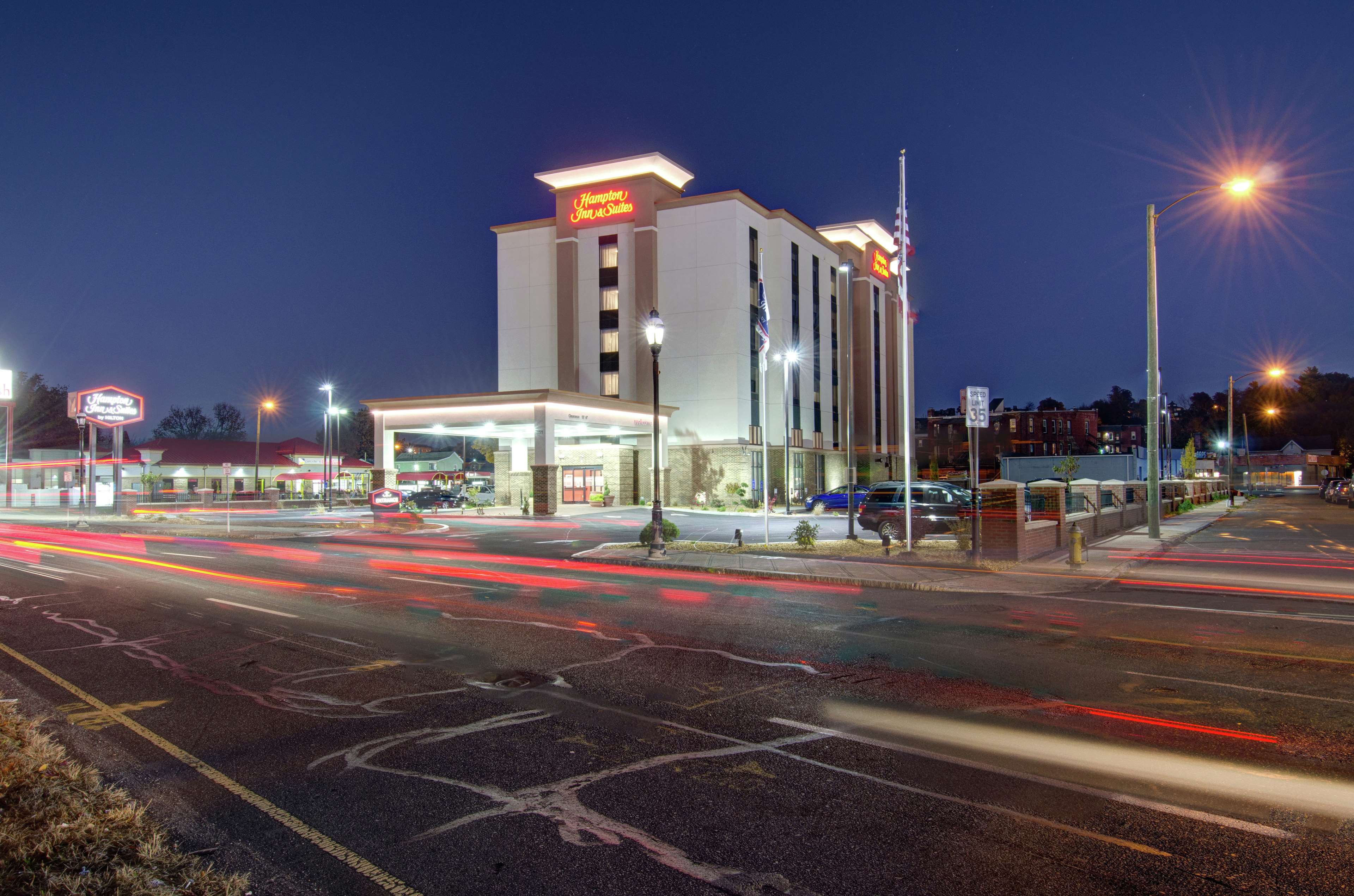 Hampton Inn & Suites Springfield Downtown - photo 2