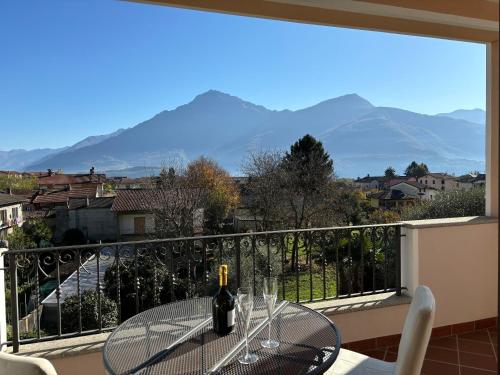 Casetta Larianella Larihome A76 — 4-Star Luxury Hotel in Gravedona-San Gregorio, Italy