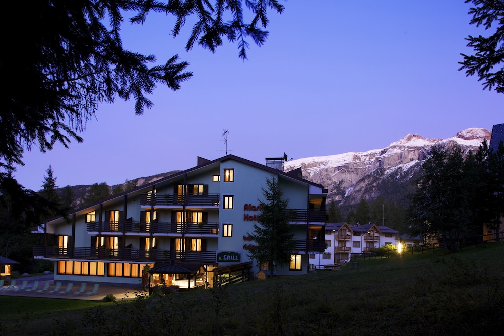 Hotel Alaska - carbon neutral hotel in Dimaro