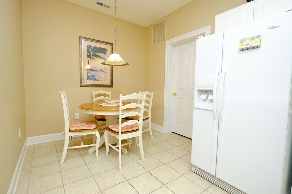 Barefoot Resort & Yacht Club - photo 31