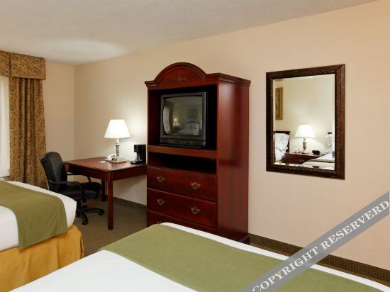 Express & Suites Huntsville University Drive - photo 8