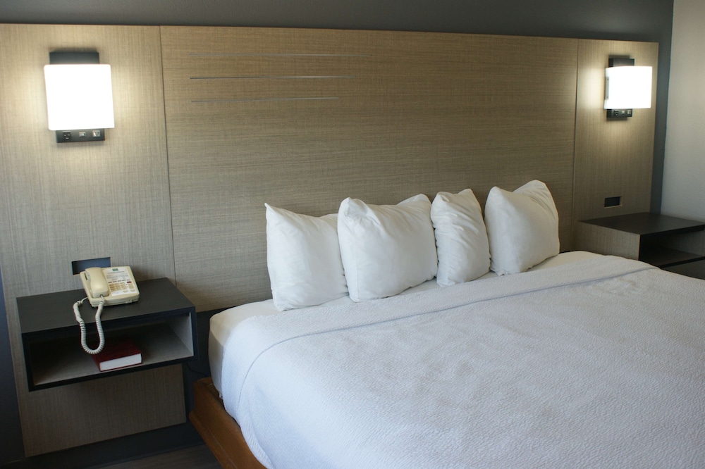 Sonesta Essential Van Buren Fort Smith - photo 10