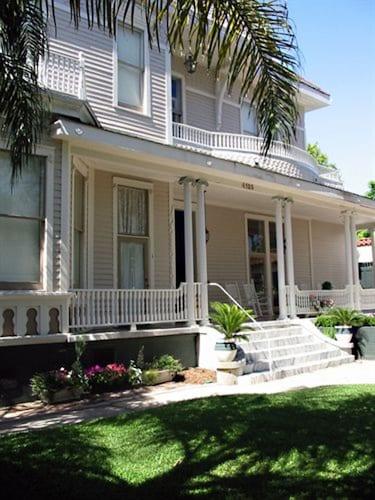 Avenue Inn Bed and Breakfast - photo 5
