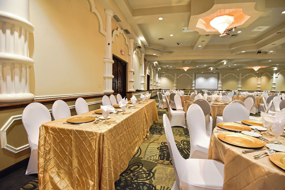 Holiday Inn Express & Suites Cocoa by IHG - photo 85