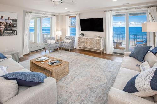 The Sanctuary Nanny's Grand's B306 — 4-Star Luxury Hotel in Virginia Beach, United States