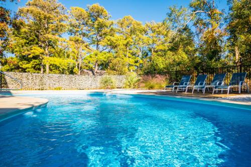 A Sloth's Retreat by Oak Island Accommodations - photo 46