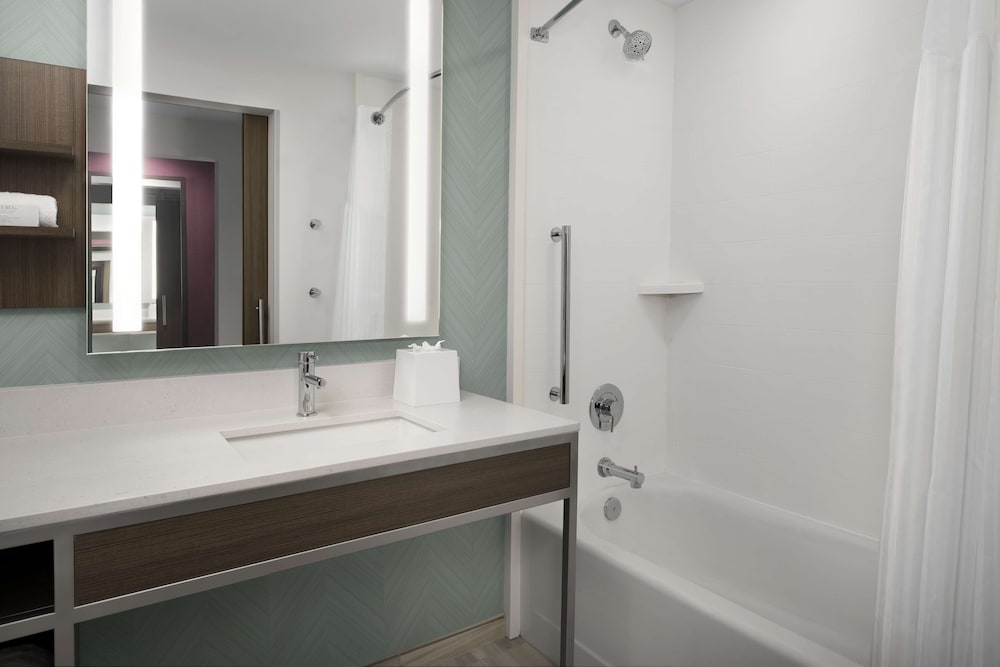 Hilton Garden Inn Pensacola Downtown - photo 25