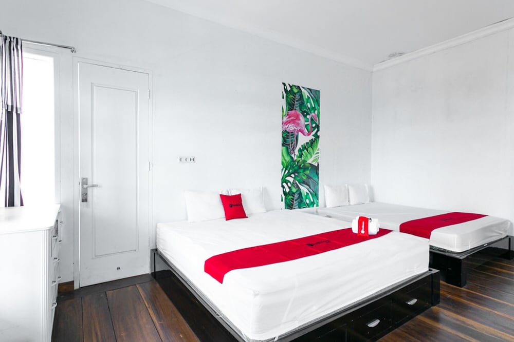 RedDoorz near Grojogan Sewu Tawangmangu in Karanganyar, Indonesia