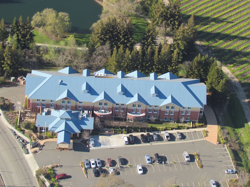 Hilton Garden Inn Sonoma County Airport - photo 38
