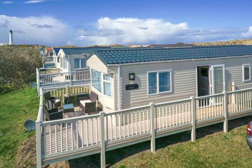 Beach life — hotel in Lossiemouth