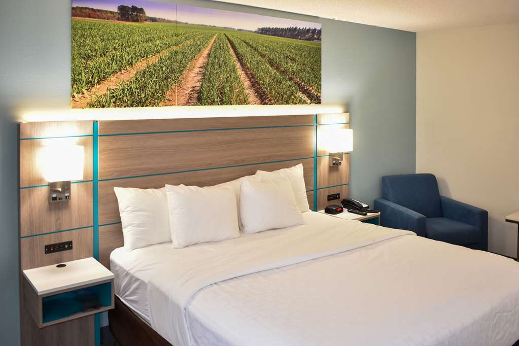 Clarion Pointe Vidalia Lyons West - photo 6