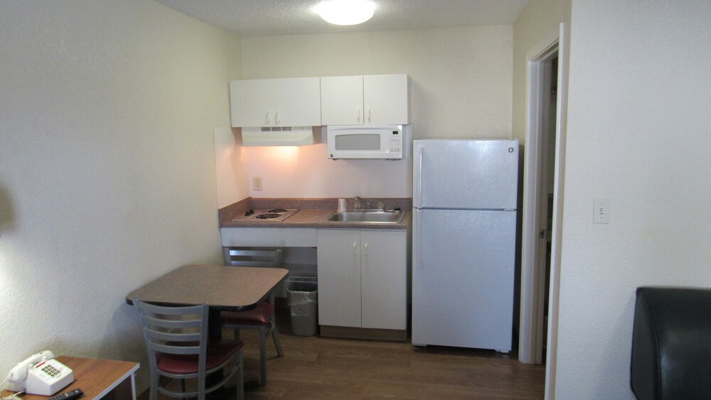 InTown Suites Extended Stay Nashville TN Hendersonville - photo 12