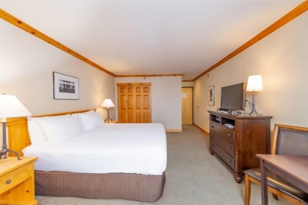Schweitzer Mountain Resort Selkirk Lodge - photo 17