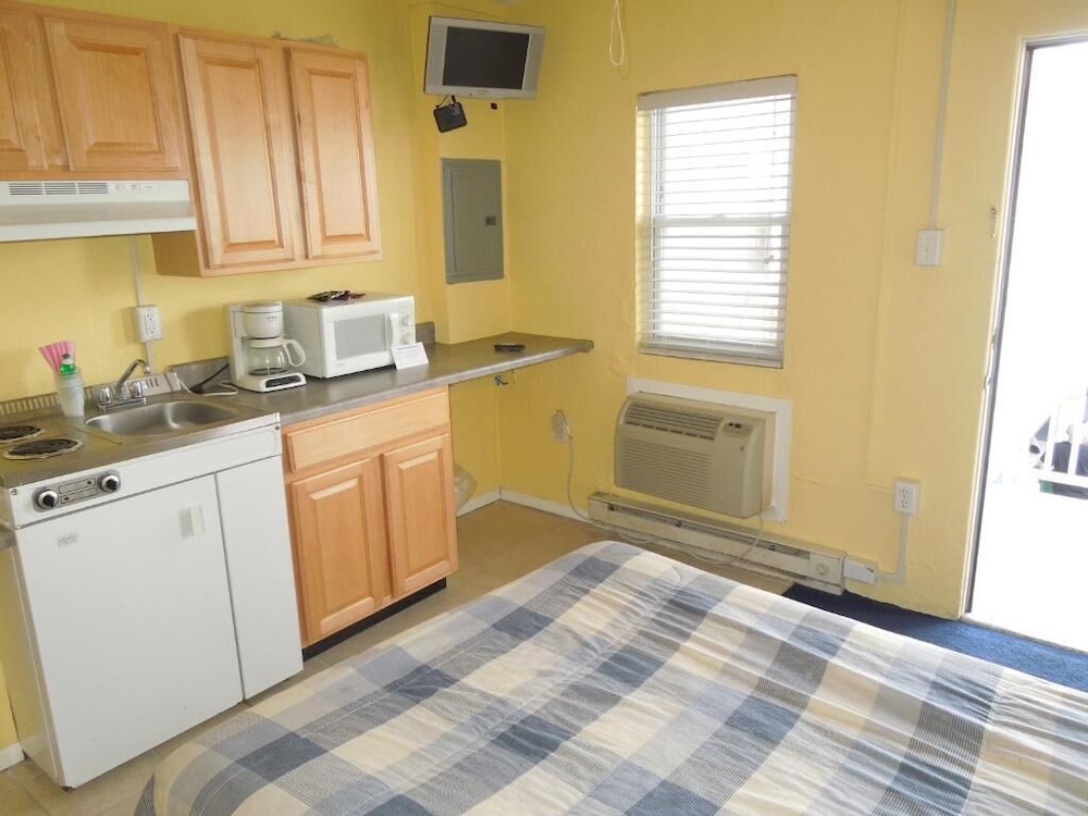 The Sifting Sands Motel - photo 19