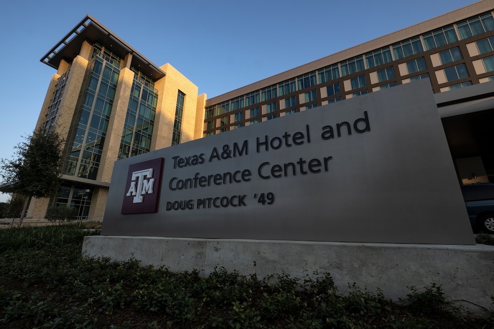 Texas A&M Hotel and Conference Center - photo 48