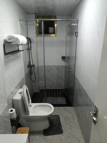 Executive Classy Two Bedroom Apartment With Well Equipped Gym And Heated Swimming Pool And Ample Parking Space — 4-Star Luxury Hotel in Nairobi, Kenya