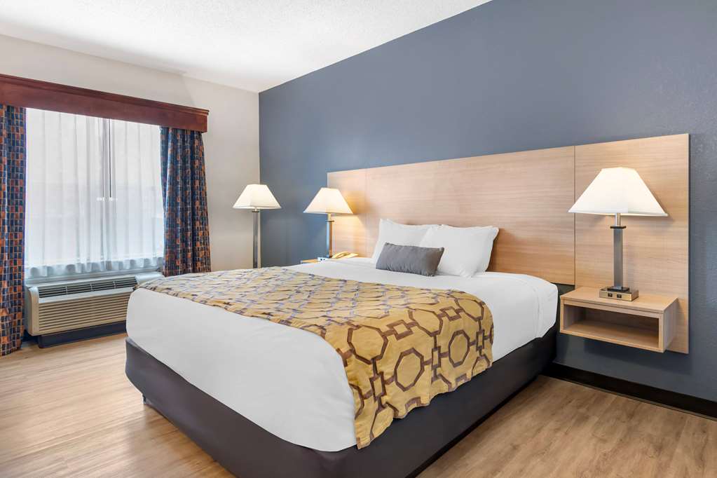 Baymont by Wyndham Kennesaw - photo 12