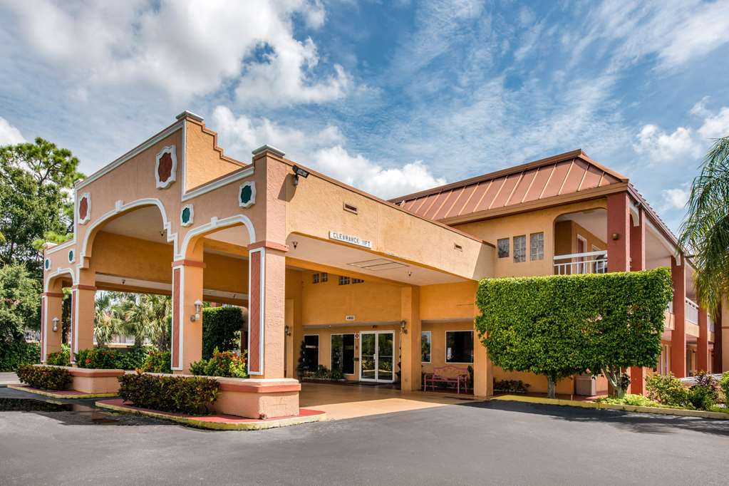 Quality Inn Sarasota North Near Lido Key Beach — hotel in Sarasota