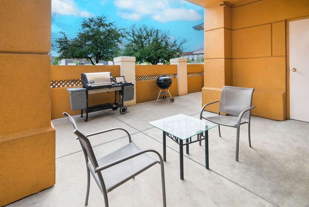 Quality Inn & Suites Granbury - photo 4
