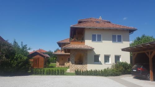 Mediterrania Apartment — 4-Star Luxury Hotel in Keszthely, Hungary