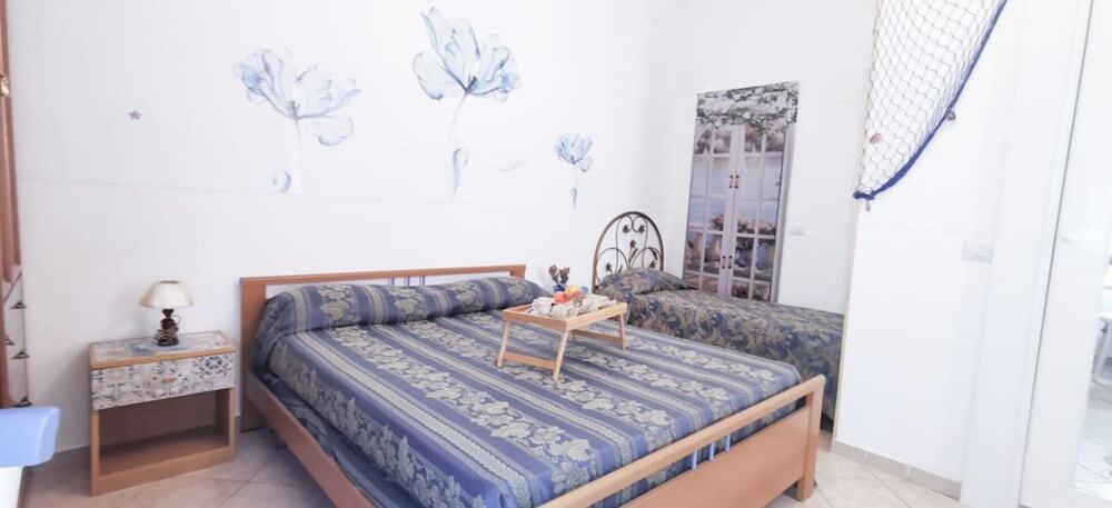 Casa Vacanze Da Vicenta — 4-Star Luxury Hotel in Marina Di Camerota, Italy