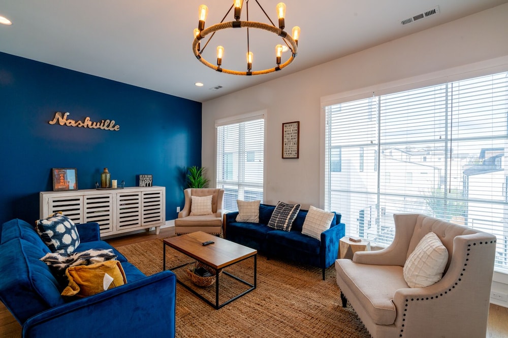 Skyline Sanctuary — 4-Star Luxury Hotel in Nashville, United States