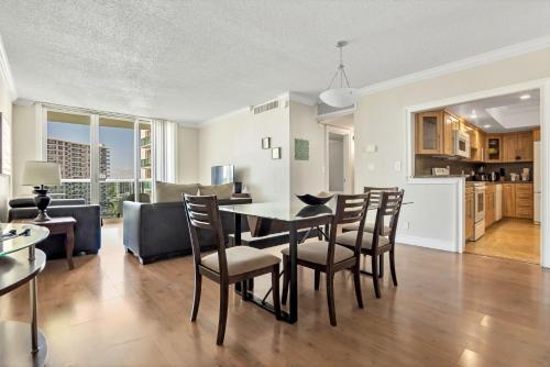 The Tides 1 Bedroom Apt 10 Floor We Are On The Beach — 4-Star Luxury Hotel in Hollywood, United States