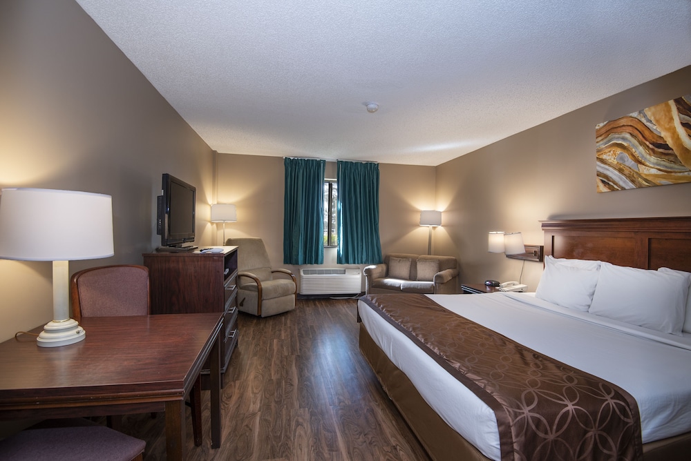 Guest Inn & Suites Midtown Medical Center - photo 11